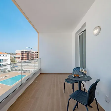 Marina View 8 With Pool By Homing Lägenhet